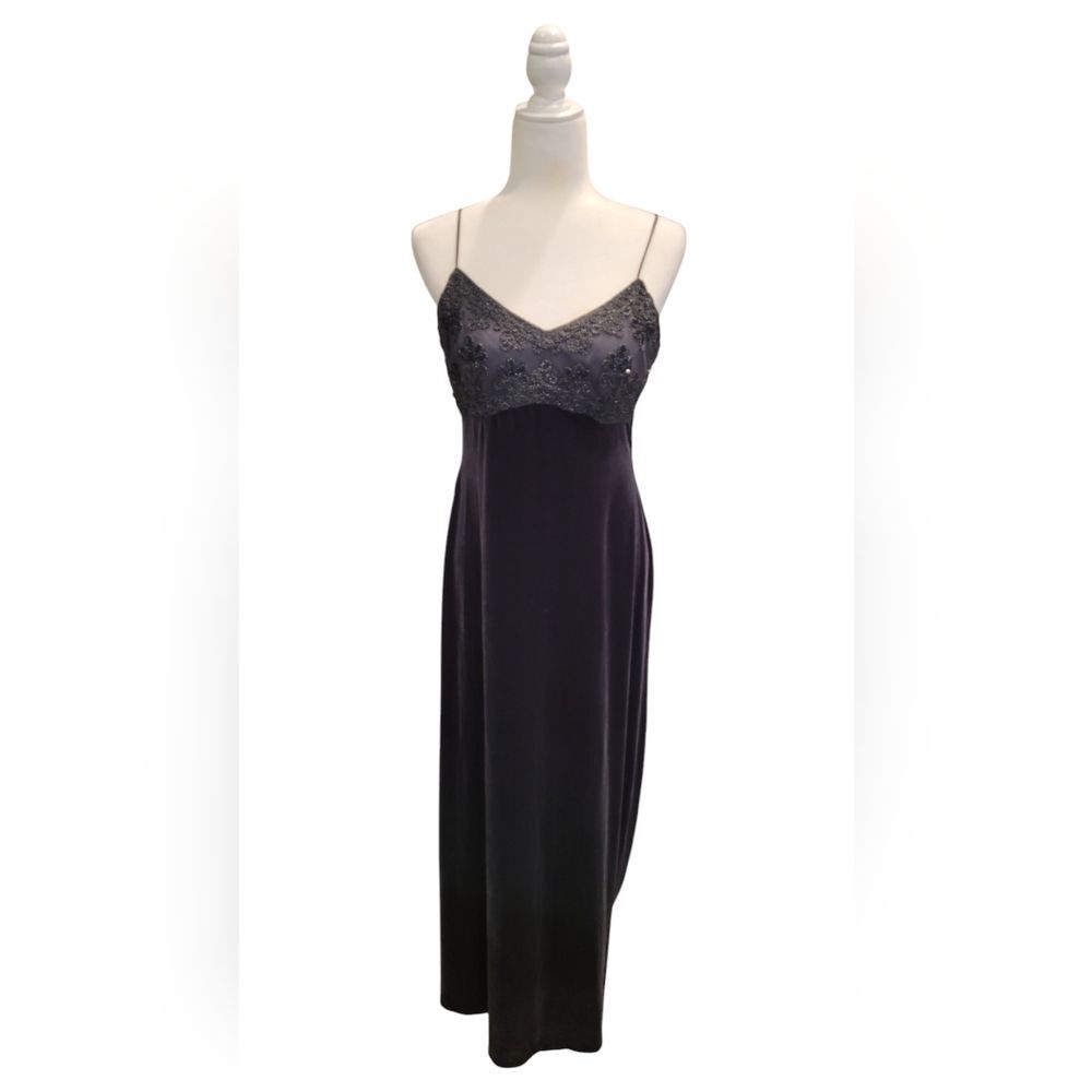 Rhapsody Velvet Empire Waist Dress - Picture 4 of 8